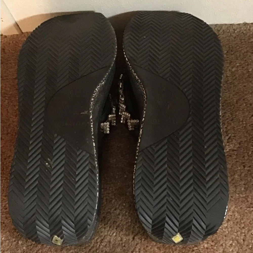 Volatile Black and Silver Sandals with Zigzag Pattern - Picture 2 of 2